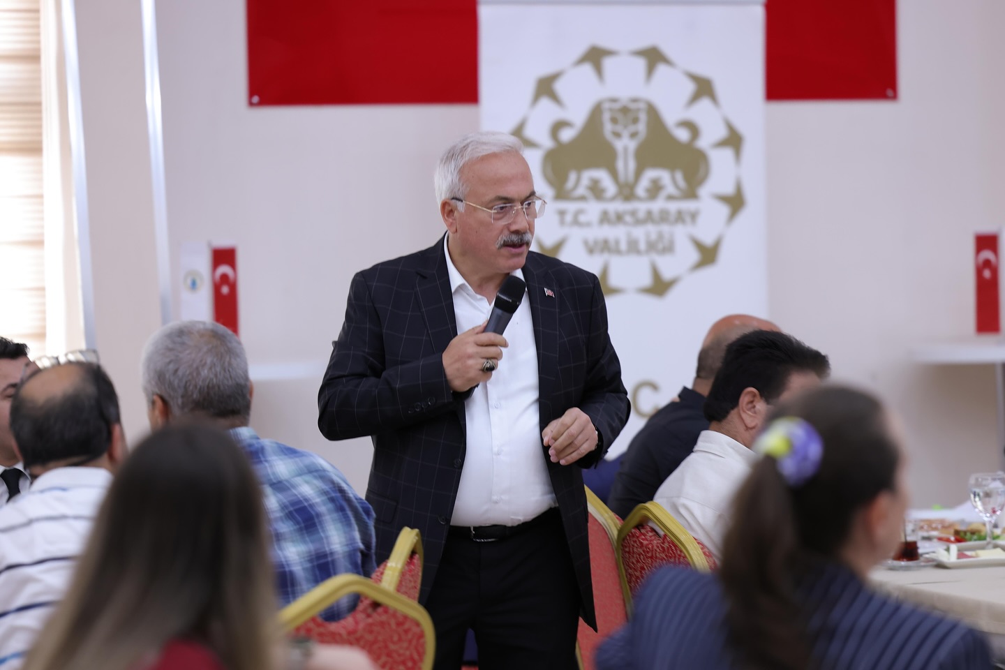 Aksaray Valisi Kumbuzoğlu Yerel Basınla İstişare Toplantısı Düzenledi
