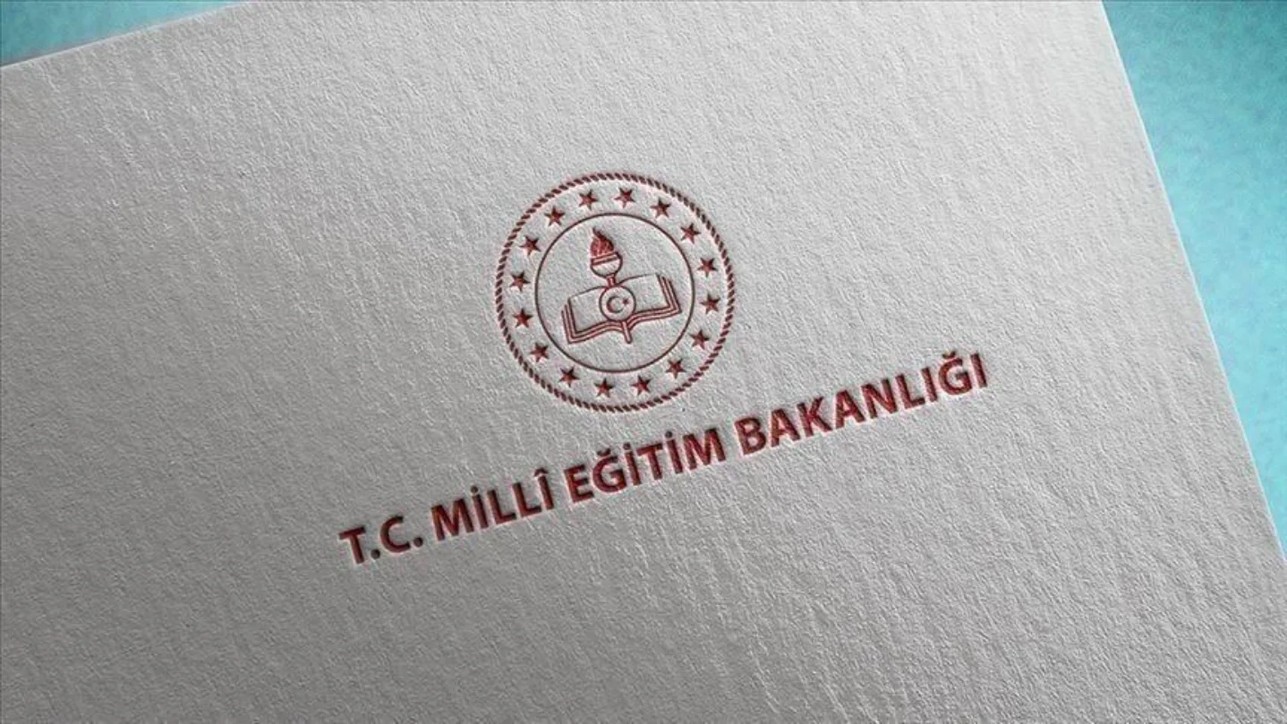 Okullarda Kılık Kıyafet Yönetmeliğinde Yeni Düzenleme: Öğrenci Kıyafetleri Okul Müdürlüklerince Belirlenecek