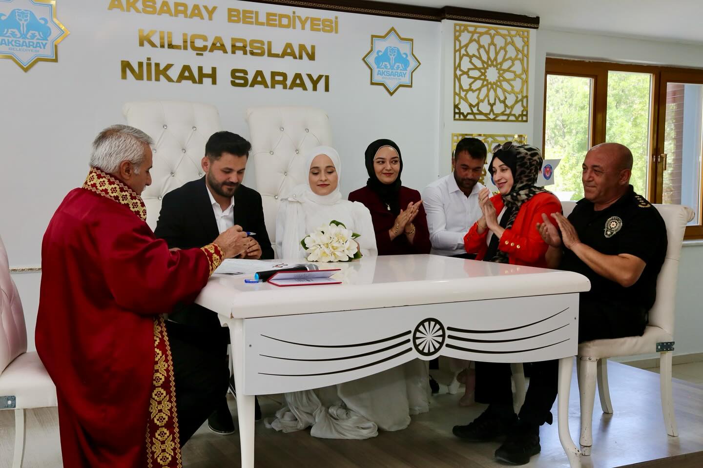 Aksaray Emniyet Müdürü Demir, Polis Memuru Asıl'ın Nikah Törenine Katıldı