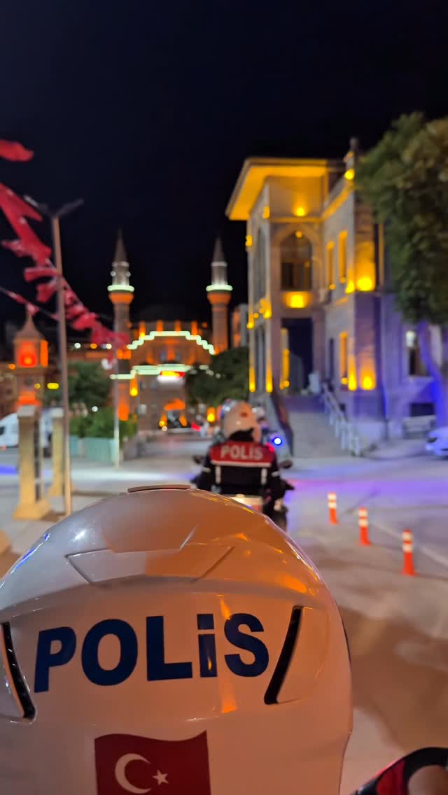 Aksaray İl Emniyet Müdürlüğü'nden Ay Yıldızı Vurgusu