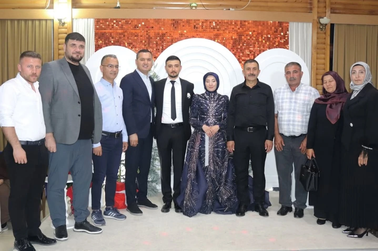 Aksaray'da Nişan Coşkusu: Hatice ve Kenan Bir Ömür Boyu Mutluluk İçin Yüzükleri Takıldı