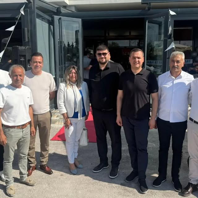 Aksaray İYİ Parti Yöneticileri Müze Cafe'nin Açılışında
