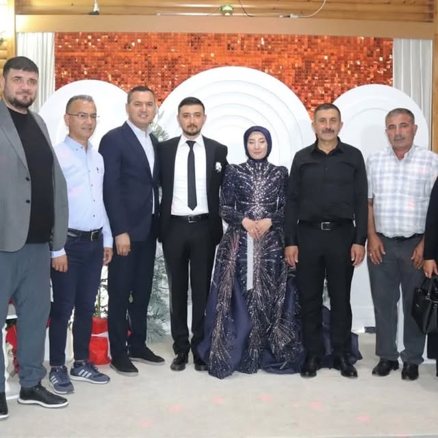 Aksaray'da Hatice ve Kenan'ın Mutlu Günü: Nişan Yüzükleri Takıldı