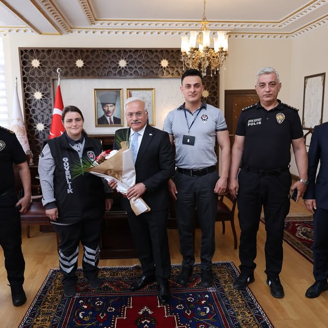 Aksaray Valisi Kumbuzoğlu, Özel Güvenlik Haftası'nda Görevlileri Kabul Etti