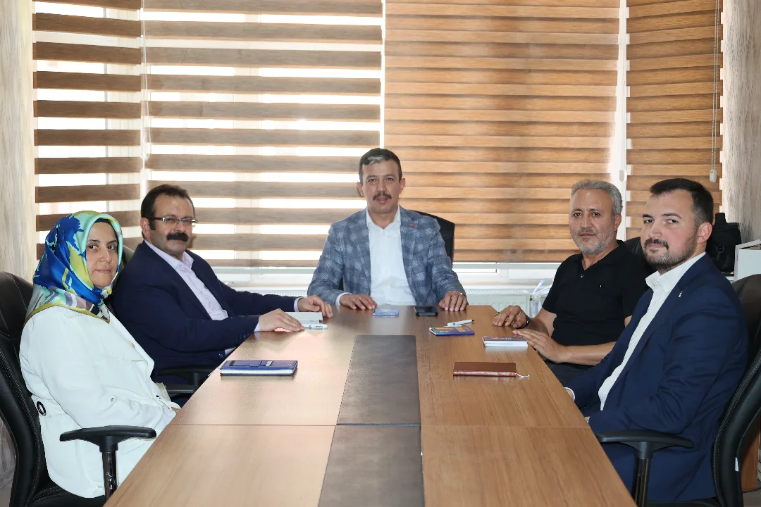 AK Parti Aksaray'da Yeni Yönetimle İlk İstişare Toplantısı Yapıldı