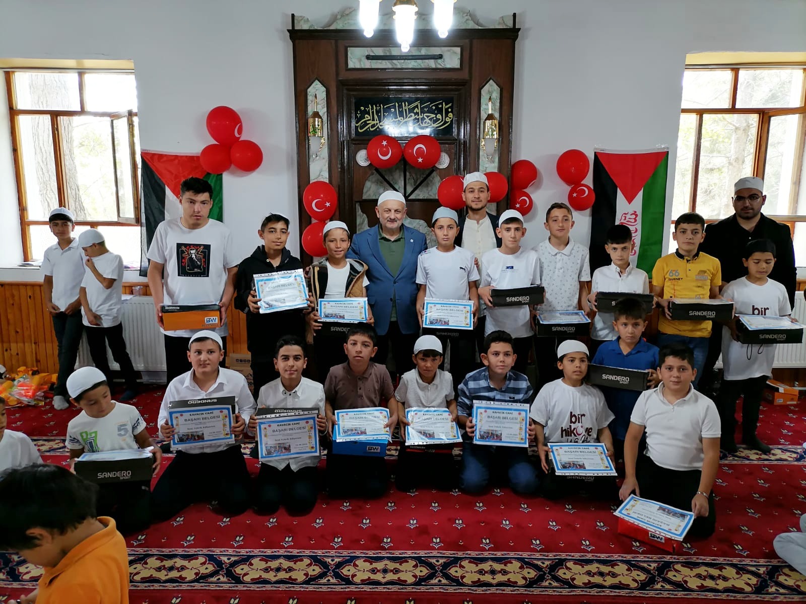 Aksaray İl Müftüsü Işıldar, Eskil'deki Camii Çocuk Buluşması ve Kur'an Kursu Kapanış Merasimlerine Katıldı
