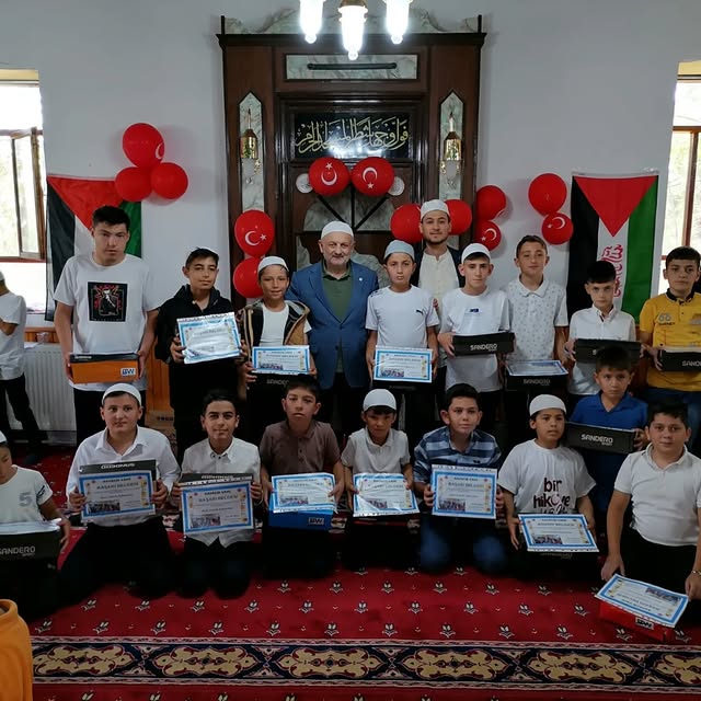 Aksaray İl Müftüsü Işıldar, Kayacık Camii Kurs Kapanış Etkinliğine Katıldı