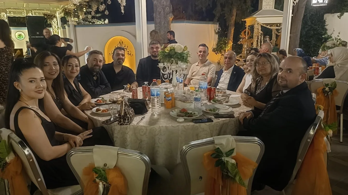 Aksaray'da İYİ Parti İl Başkanı Savaş Çiftinin Mutlu Günlerinde Yanlarında Oldu