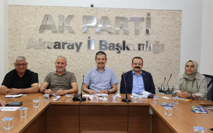 Aksaray AK Parti'de Haftalık Yönetim Kurulu Toplantısı Gerçekleşti