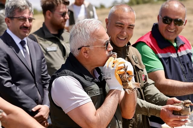Aksaray Valisi Kumbuzoğlu'ndan Kanatlı Yaban Hayvanı Salımı Etkinliğine Katılım