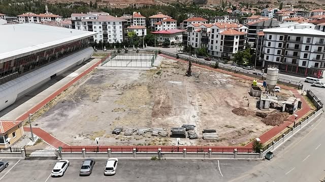 Aksaray'a Modern Gençlik Merkezi İnşa Ediliyor