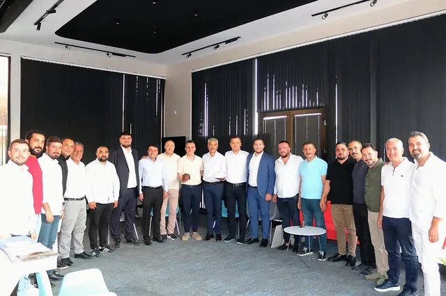 Aksaray İyi Parti'de Doğum Günü Kutlaması