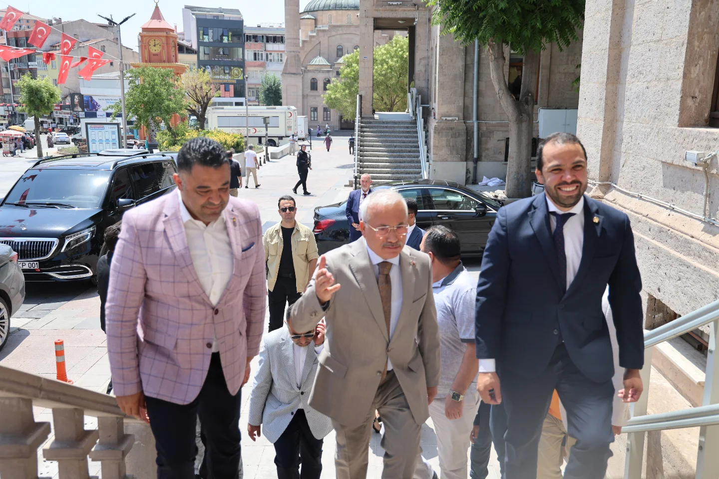 Aksaray Ticaret ve Sanayi Odası, Guatemala Büyükelçisi'ni Ziyaret Etti