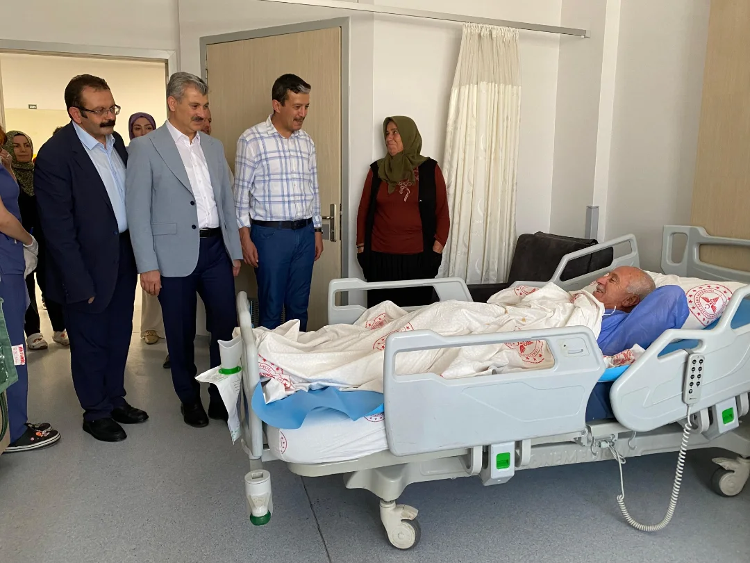 Aksaray'da İl Başkanı ve Vekil Hastane Ziyareti Yaptı