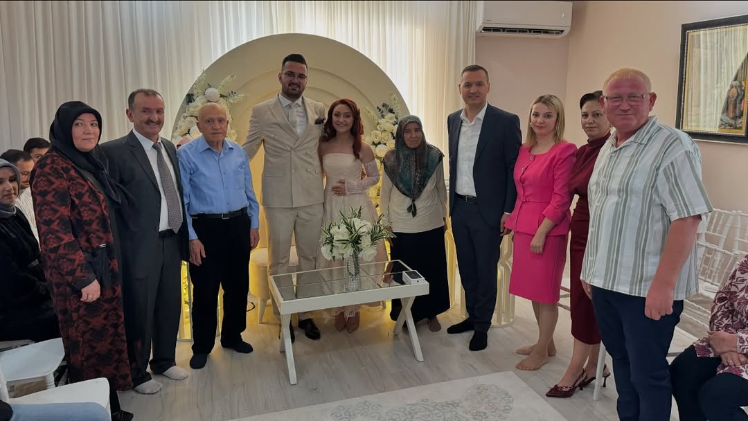 Aksaray Milletvekili Yaldır, Yeğenlerinin Nişanında