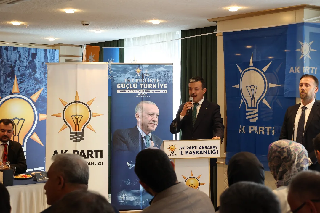 Dışişleri Bakanı Fidan, Aksaray'da AK Parti Teşkilatıyla Buluştu