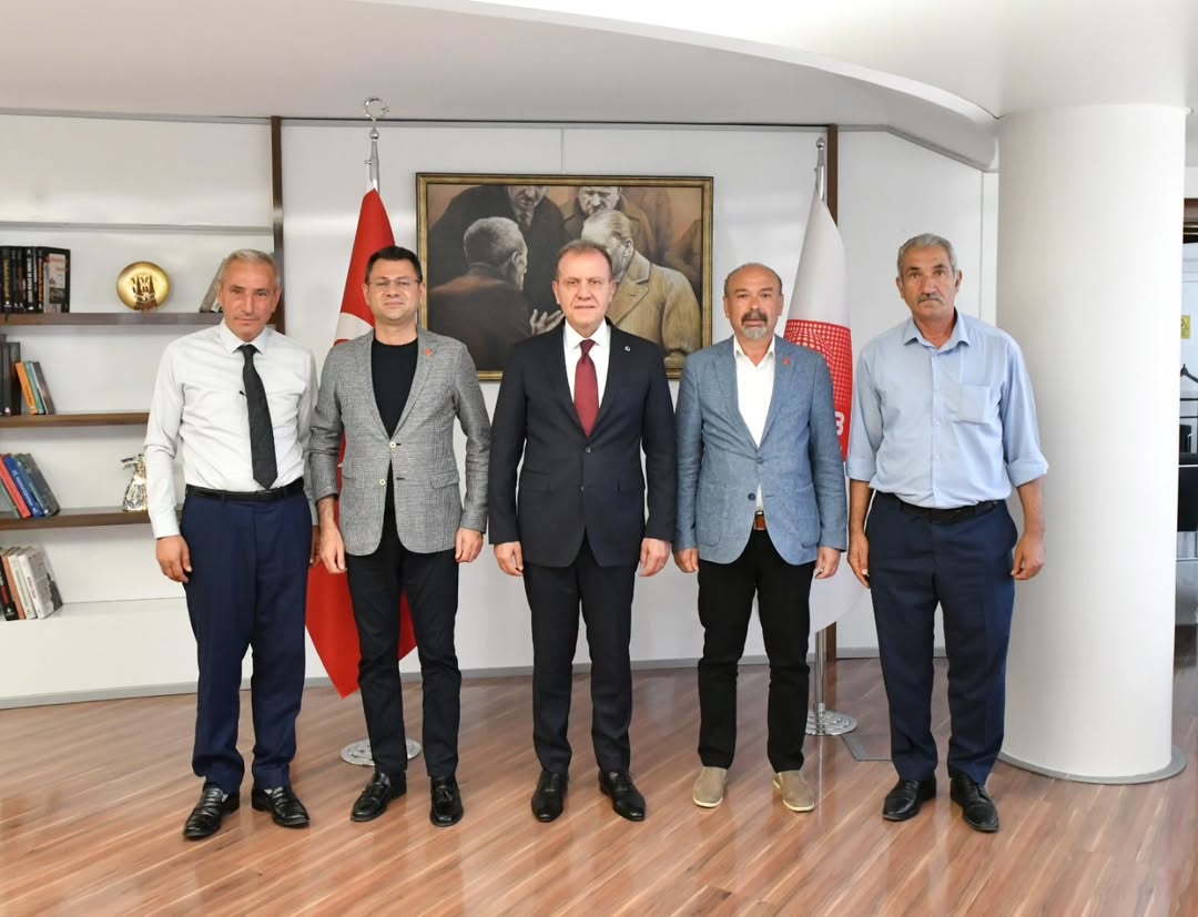 Mersin Büyükşehir Belediye Başkanı Seçer, Parti Delegasyonunu Ağırladı