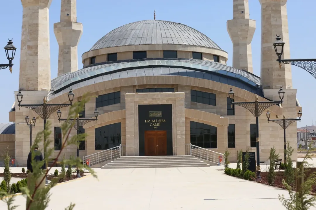 Aksaray'da Yeni Cami İle Maneviyat Kat Kat Arttı