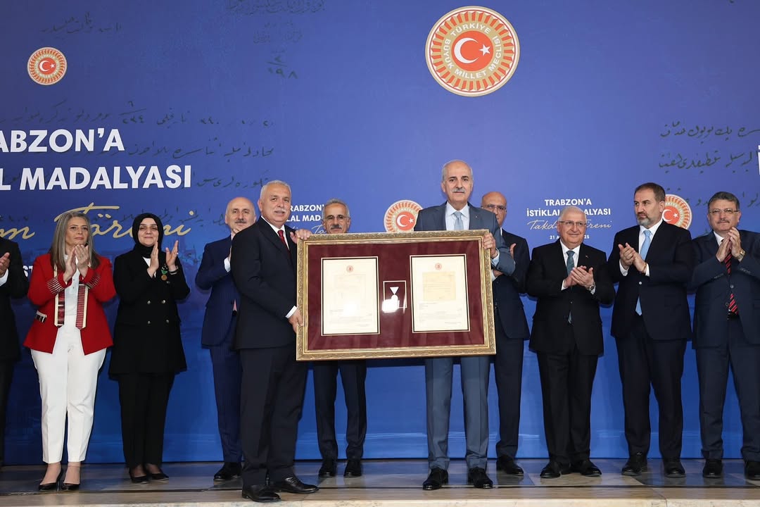 Aksaray Valisi Kumbuzoğlu, Trabzon'a İstiklal Madalyası Takdim Törenine Katıldı