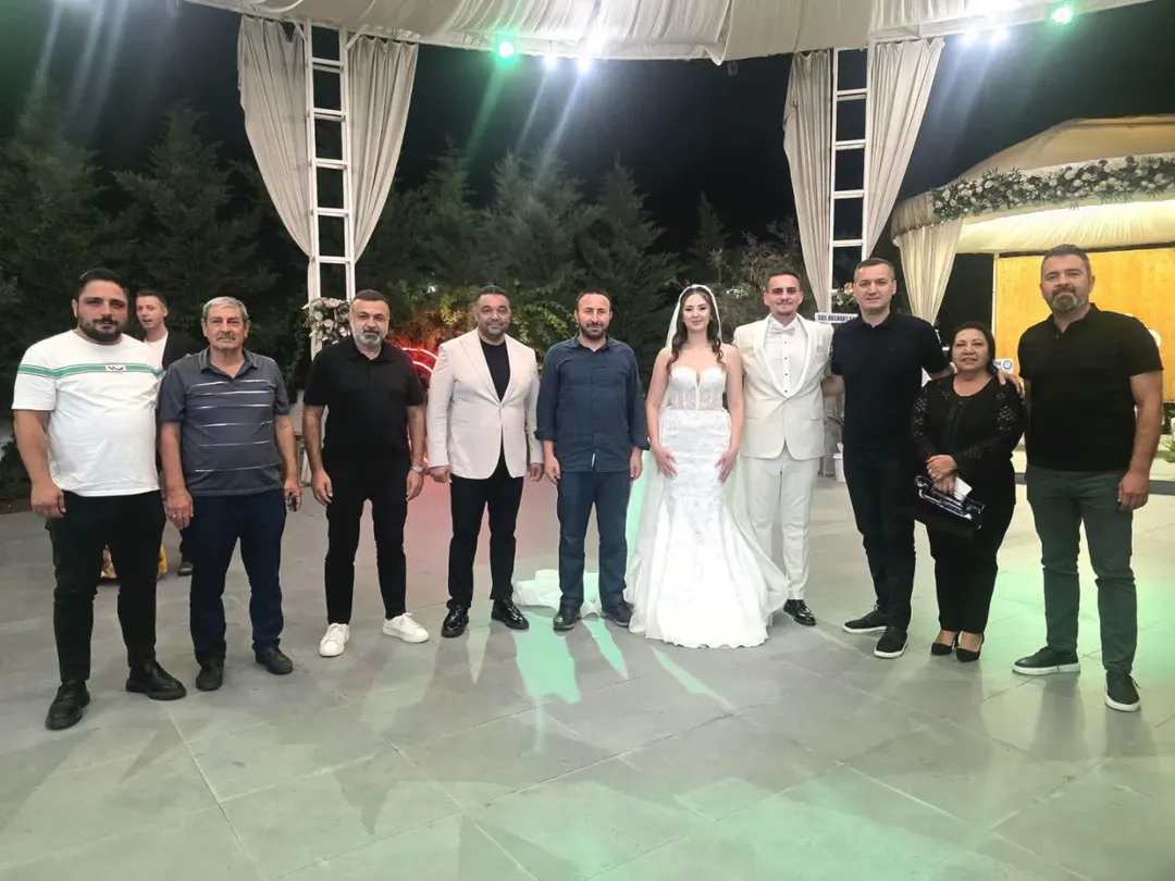 Aksaray'da Mutlu Düğün: Yağmur ve Çağatay'ın Nikahı