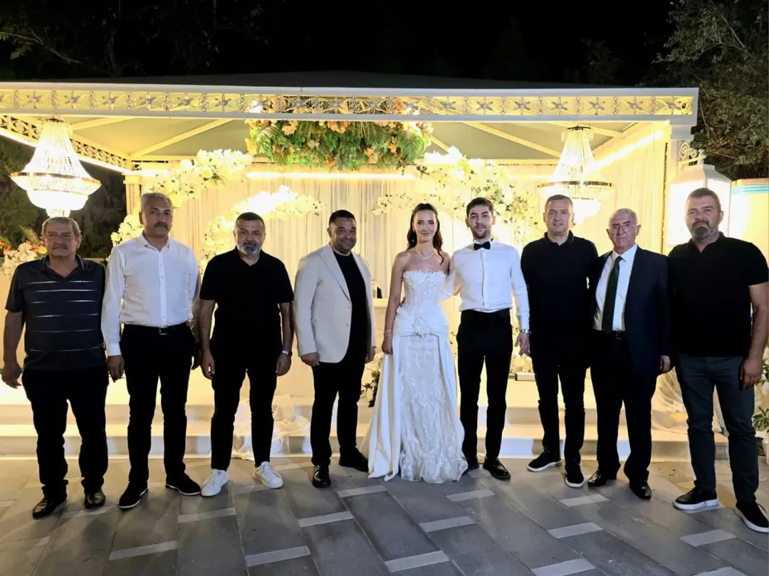Aksaray'da Mutlu Düğün: Demir ve Canbulut Aileleri Bir Arada