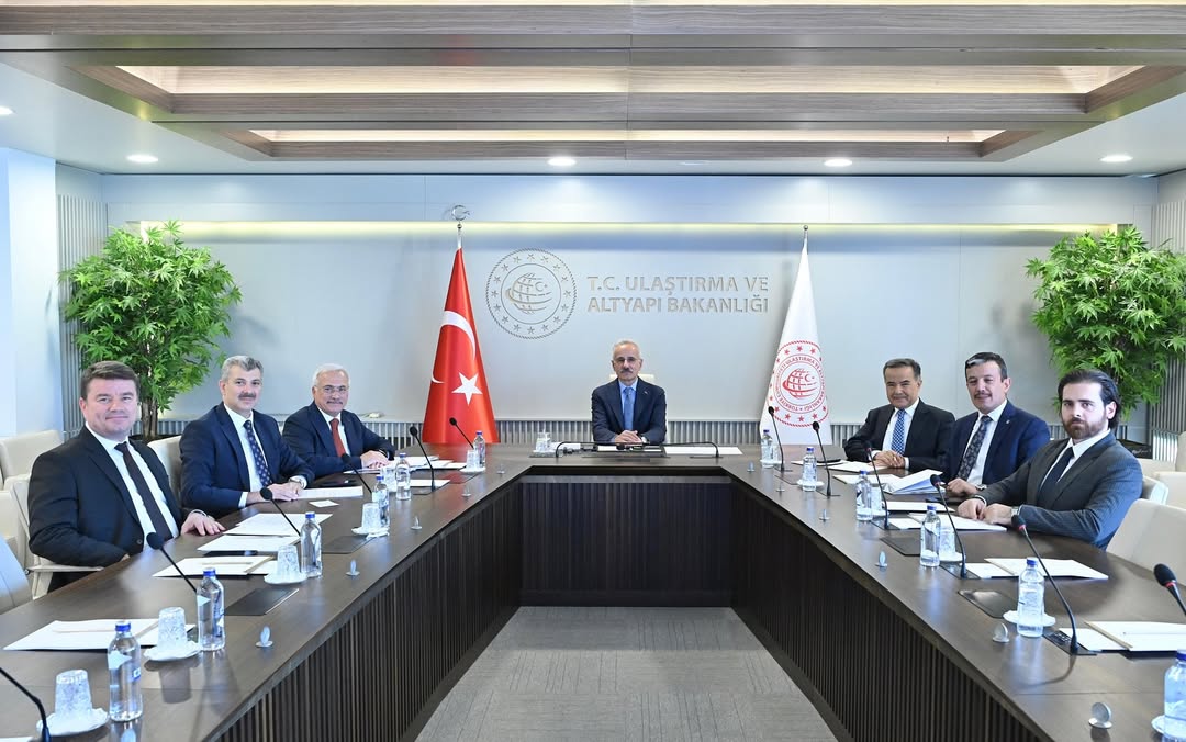 Aksaray, Demiryolu Ağına Bağlanıyor: Yeni Yatırımlar ve Karayolu Bağlantıları Hakkında İstişareler