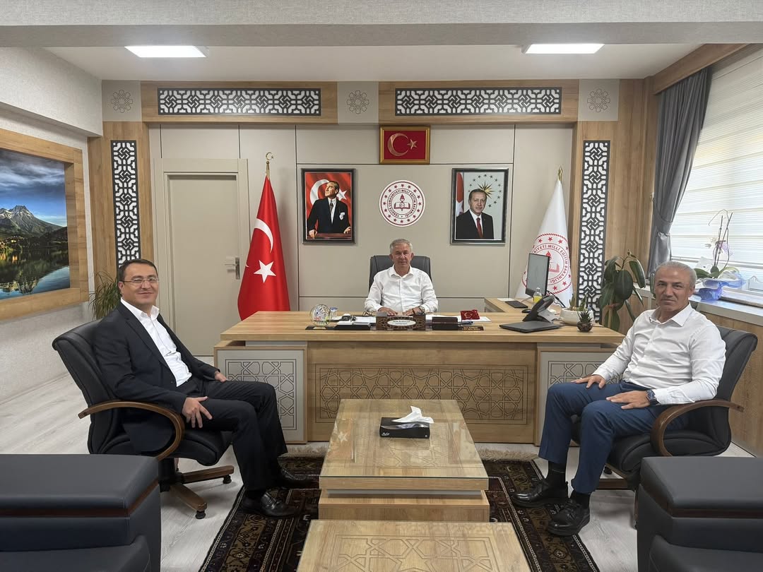 Aksaray İl Milli Eğitim Müdürü Alpaslan'a Eğitim Bir Sen Ziyareti