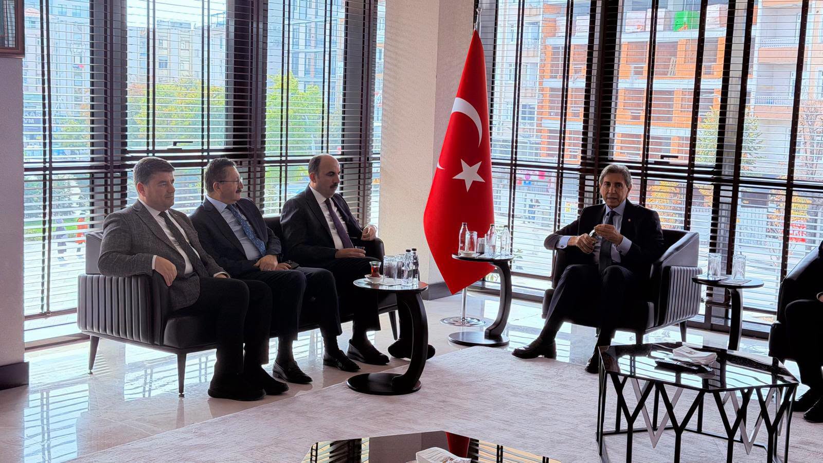 BELEDİYE BAŞKANI DR. EVREN DİNÇER, TÜRK DÜNYASI BELEDİYELER BİRLİĞİ YÖNETİM KURULU TOPLANTISINA KATILDI
