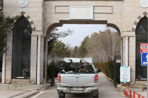 AKSARAY’DA CAMİLER, KÜLLİYELER VE CADDELER GÜL KOKUSUNA BÜRÜNDÜ