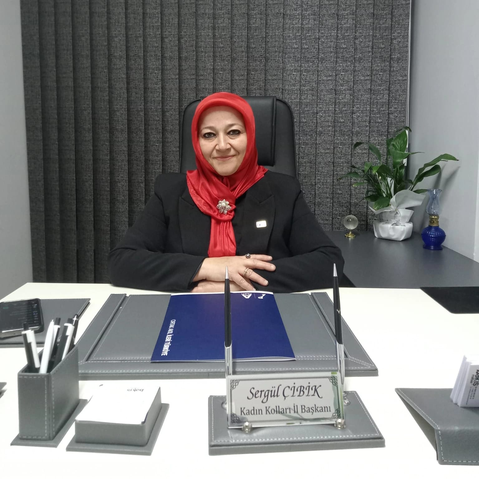 Anahtar Parti Kadın Kolları İl Başkanı Sergül ÇİBİK, Anneler günü mesajı yayınladı