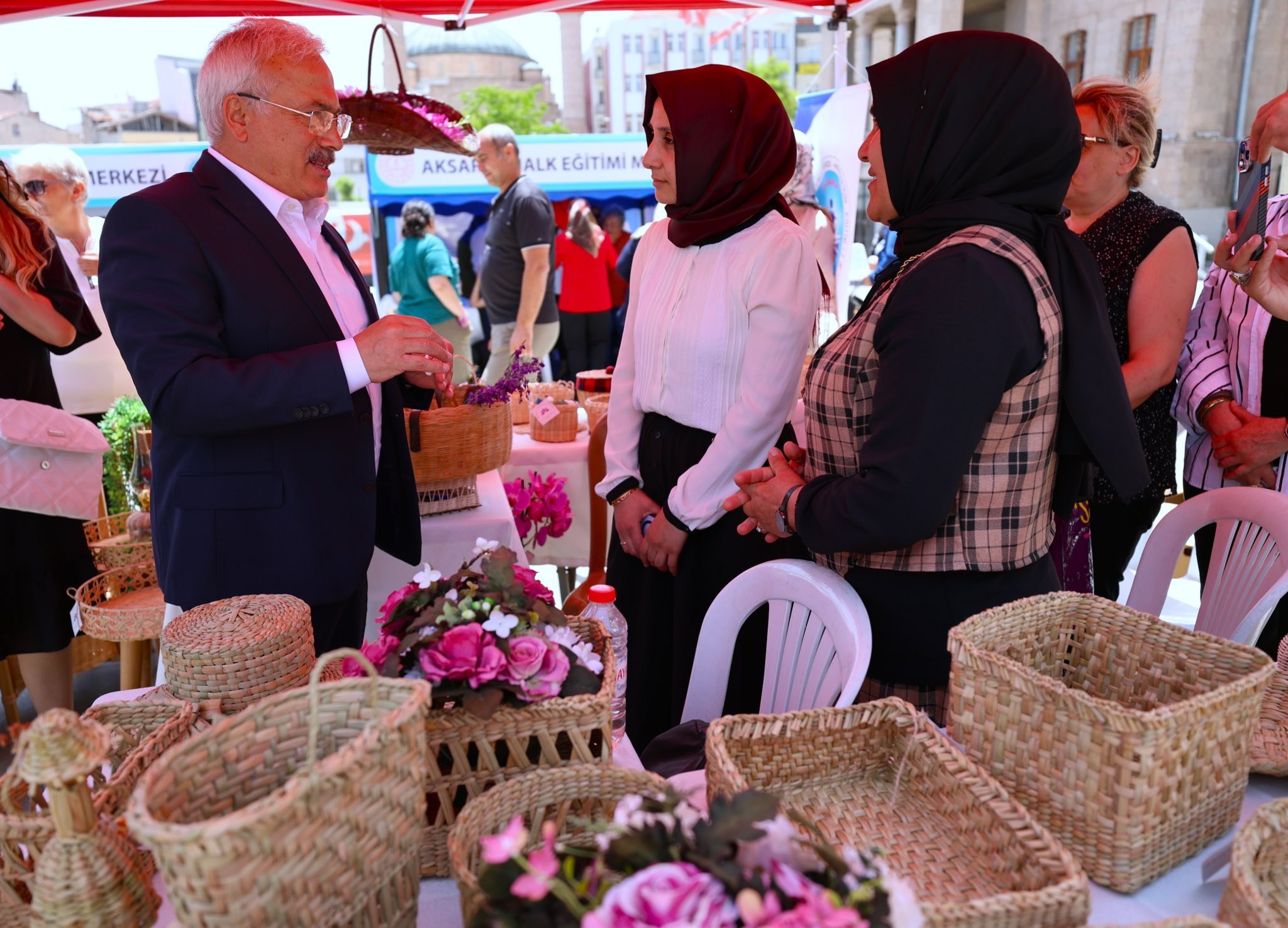 Aksaray Halk Eğitim Merkezi'nden Yıl Sonu Sergisi: El Emeği Göz Nuru Eserler Vatandaşla Buluştu