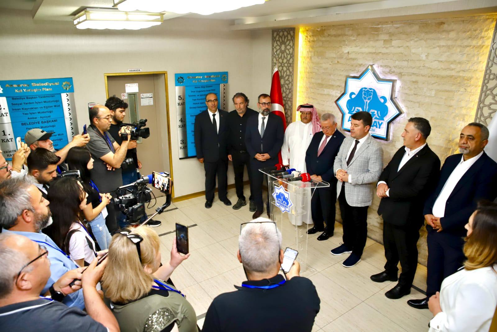 UCLG-MEWA GENEL SEKRETERİ VE BERABERİNDEKİ BELEDİYE BAŞKANLARINDAN BAŞKAN DİNÇER’E ZİYARET