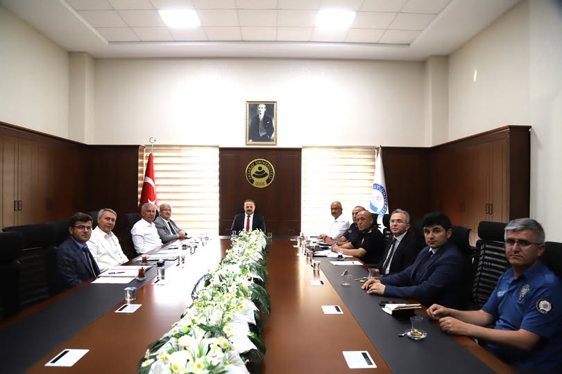 Aksaray’ da 2025-YKS öncesi sınav güvenliği toplantısı yapıldı