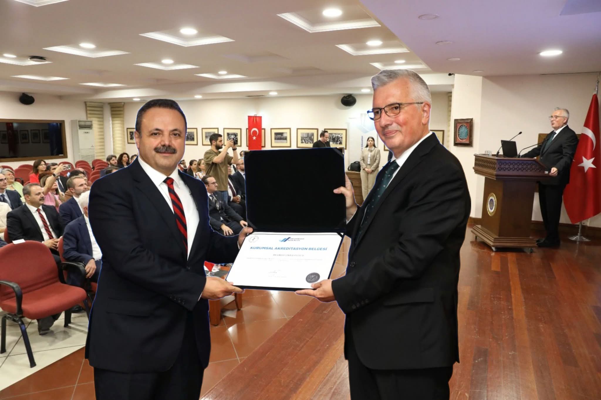 ASÜ, Kurumsal Akreditasyon Belgesini aldı