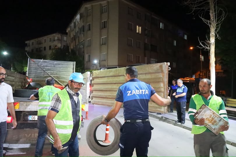 AKSARAY BELEDİYESİ ZABITA EKİPLERİNDEN GECE MESAİSİ