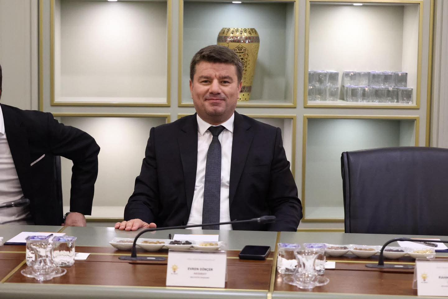AK Parti'de Yerel Yönetim İstişare Toplantısı Gerçekleşti