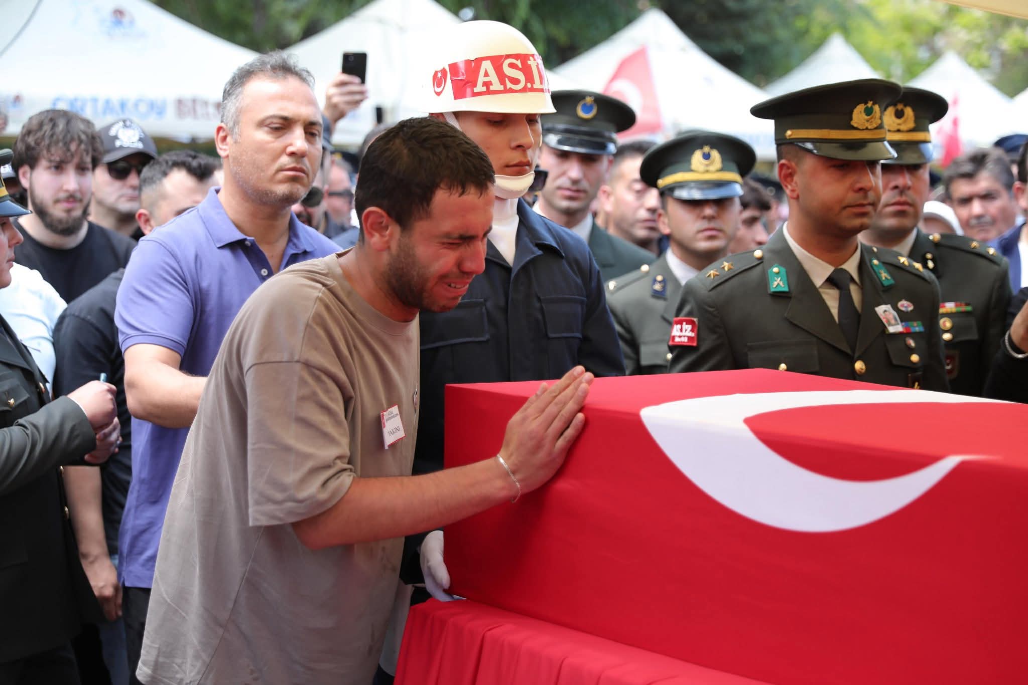 Aksaray'da Şehit Acısı: Piyade Sözleşmeli Er Özkan Özkanlı Toprağa Verildi