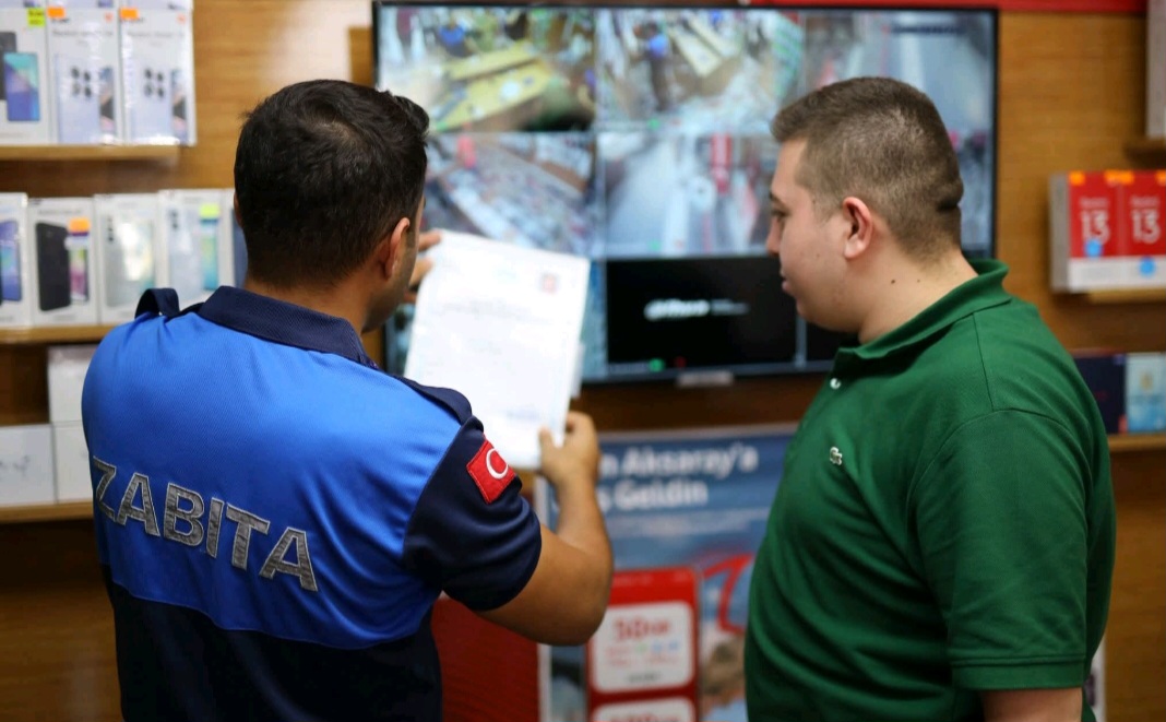AKSARAY BELEDİYESİ ZABITA EKİPLERİNDEN RUHSAT DENETİMİ