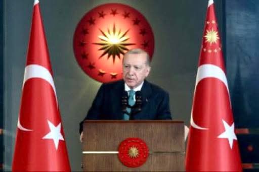 Vali Duru, Külliye’de “Yılın İdarecisi” Ödül Törenine Katıldı