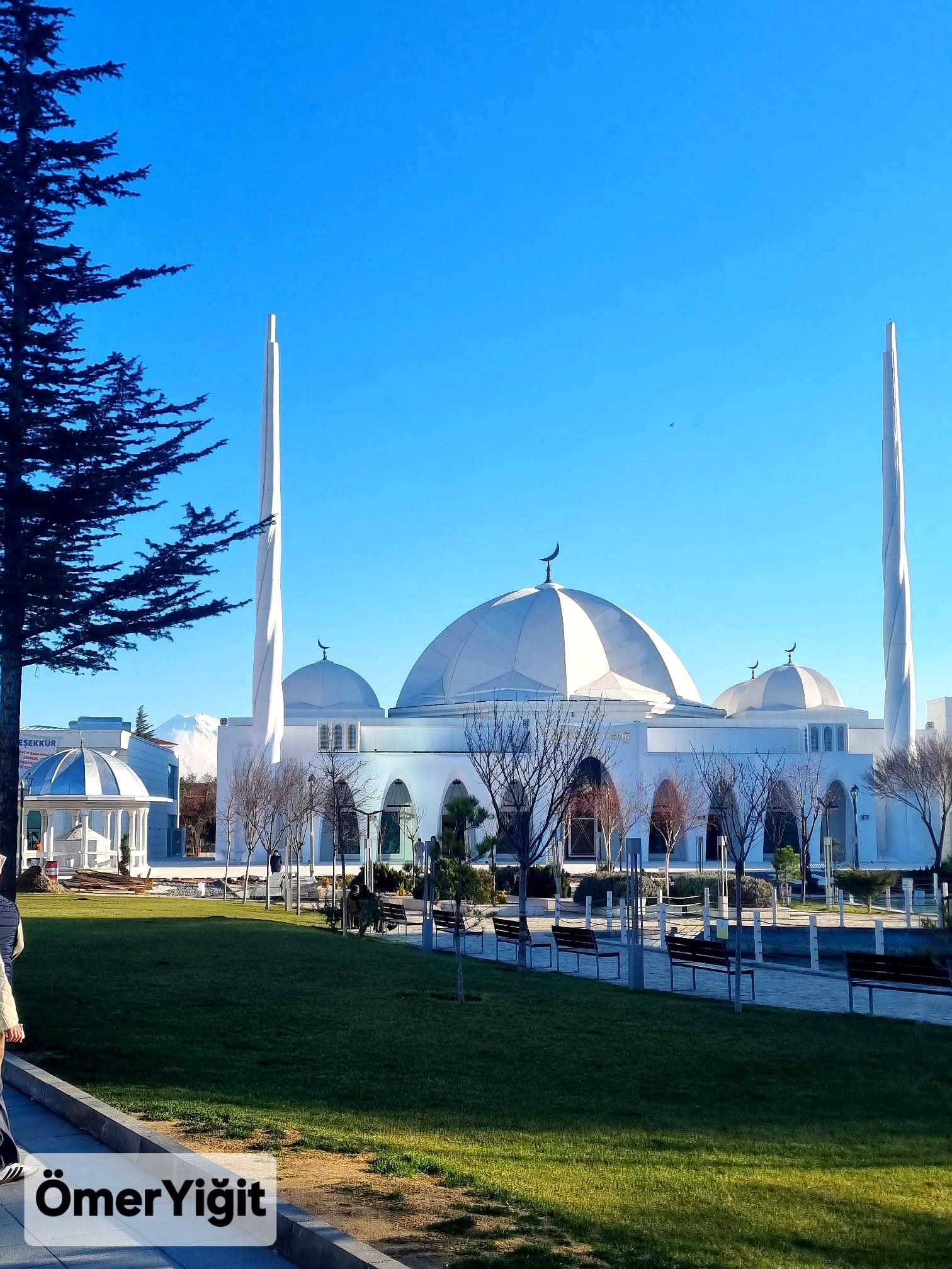 AKSARAY TURİZMİ BERLİN’DE DÜNYA VİTRİNİNE ÇIKIYOR