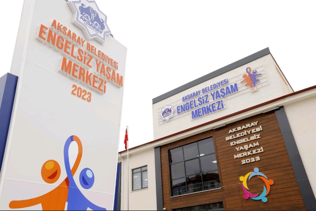 ENGELSİZ YAŞAM MERKEZİ’NDE EĞİTİM VE KURS PROGRAMLARI DEVAM EDİYOR. 