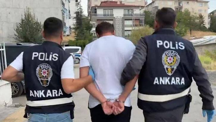 “48 ilde yeni nesil suç örgütlerine yönelik düzenlenen operasyonlarda 1.008 şüpheli  hakkında gözaltı kararı verildi.”