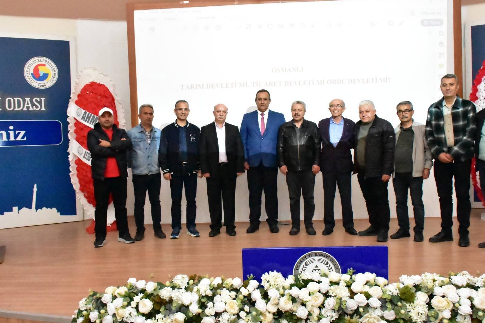 Aksaray’da “Tebaadan Millete: Cumhuriyet ve Kurucu Felsefesi” Konferansı Düzenlendi