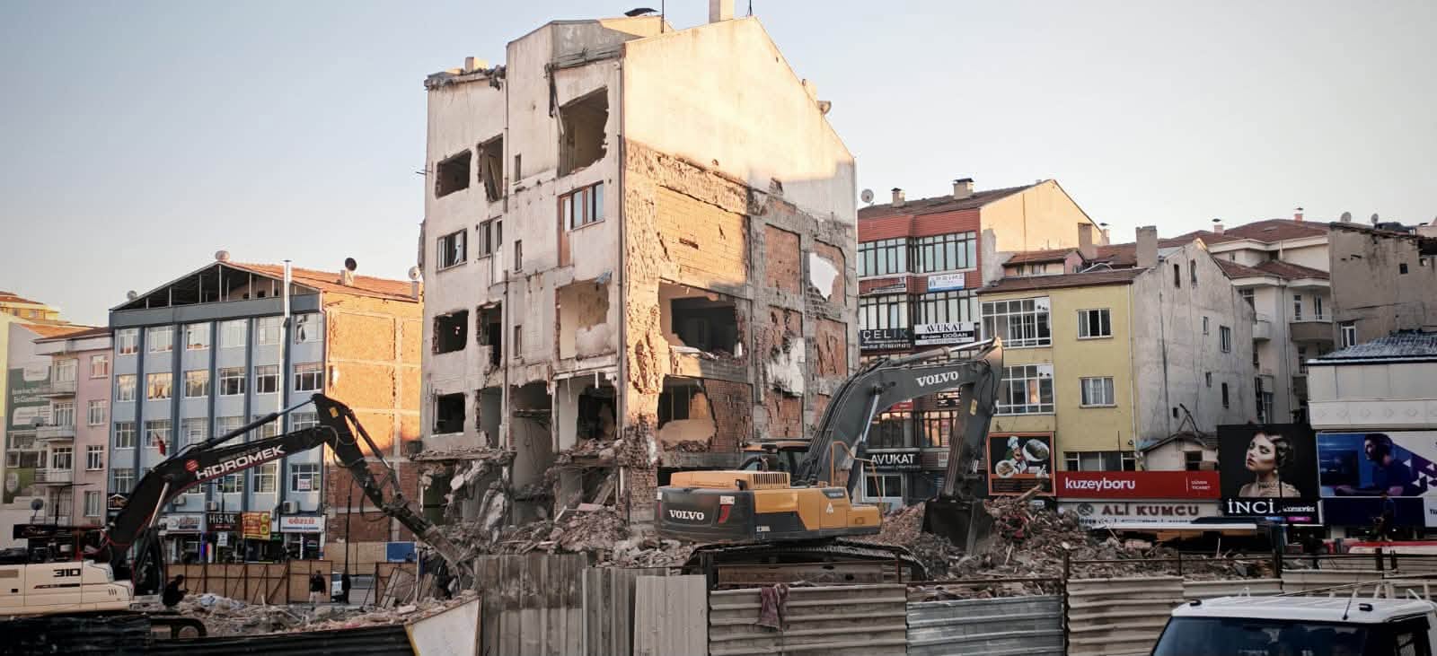 BAŞKAN DİNÇER: “KENTSEL DÖNÜŞÜMLERLE, AKSARAY’IN GELECEĞİNİ YENİLİYORUZ”