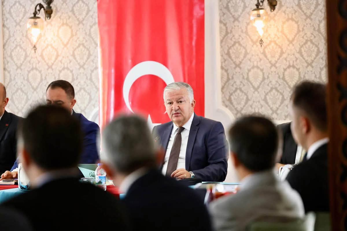 AKSARAY’DA VALİ MURAT DURU BAŞKANLIĞINDA İL MÜDÜRLERİ TOPLANTISI YAPILDI