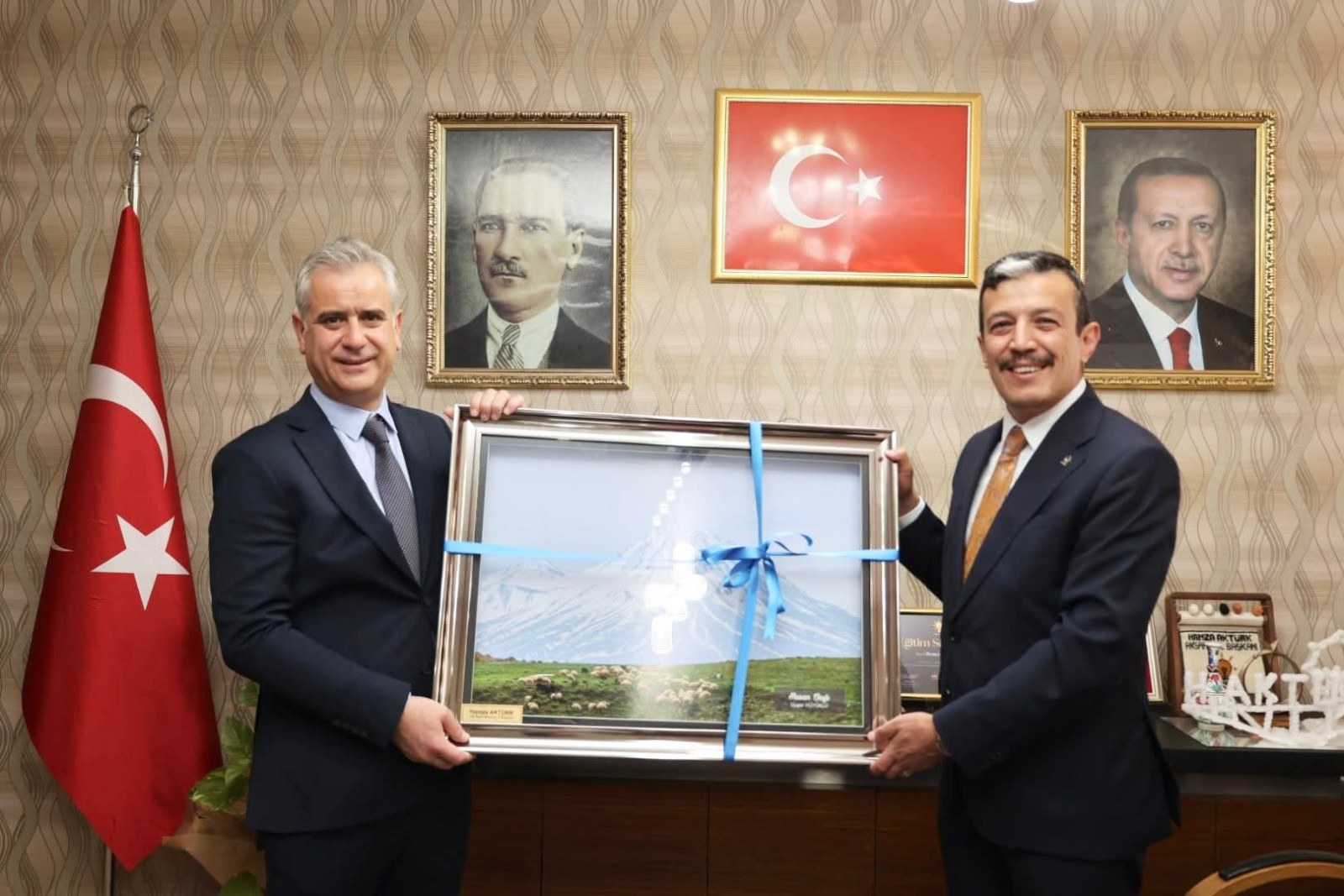 AK Parti Genel Başkan Yardımcısı Hasan Basri Yalçın Aksaray Teşkilatıyla Buluştu