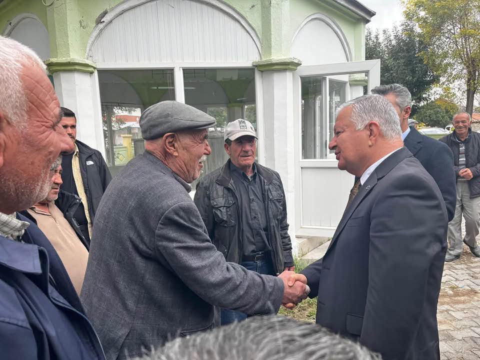 VALİ DURU KUTLU KÖYÜNDE VATANDAŞLARLA BULUŞTU